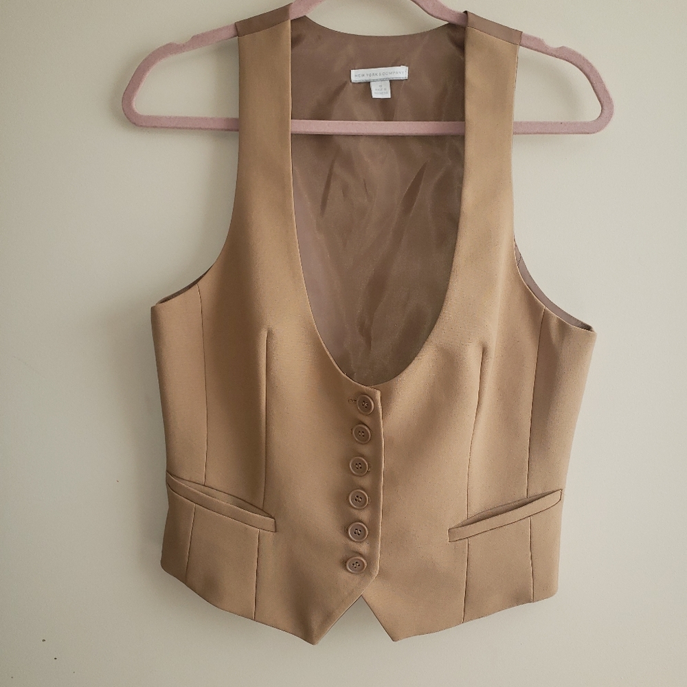 Vest - Picture 3 of 3
